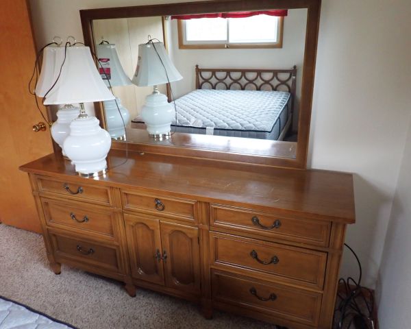 Auction listing photo
