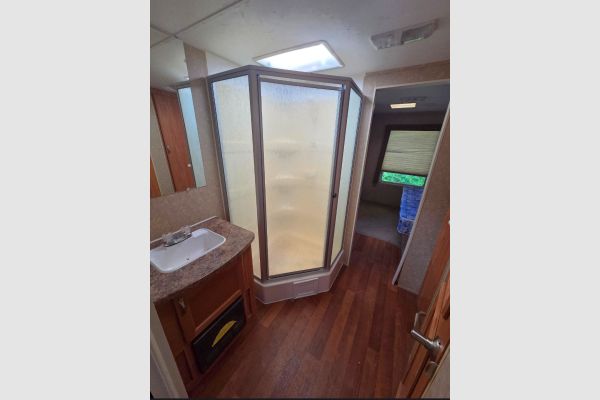 Auction listing photo