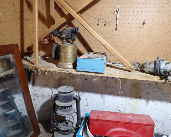 Auction listing photo