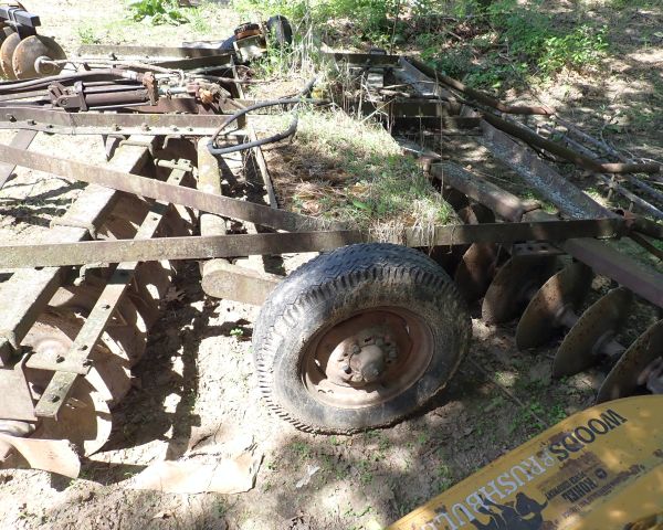 Auction listing photo