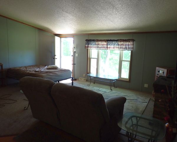 Auction listing photo
