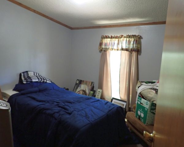 Auction listing photo