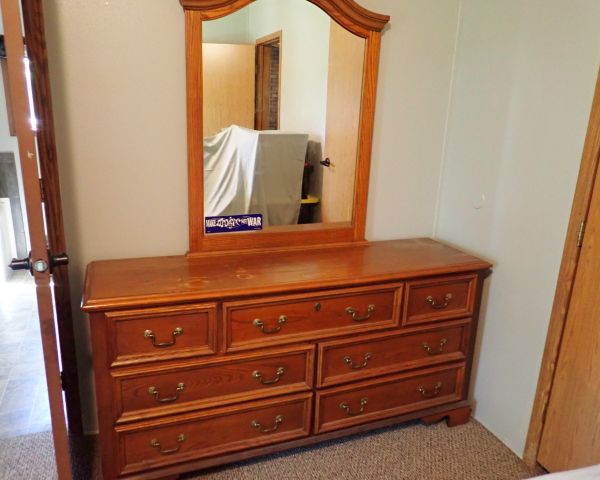 Auction listing photo