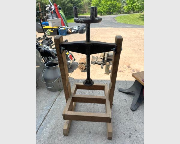 auction image