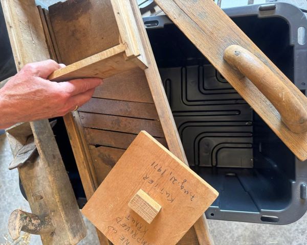 auction image