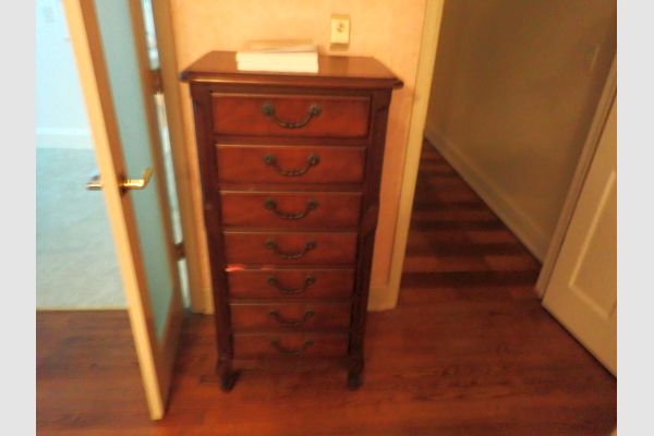 Auction listing photo