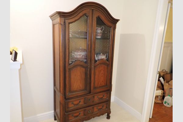 Auction listing photo