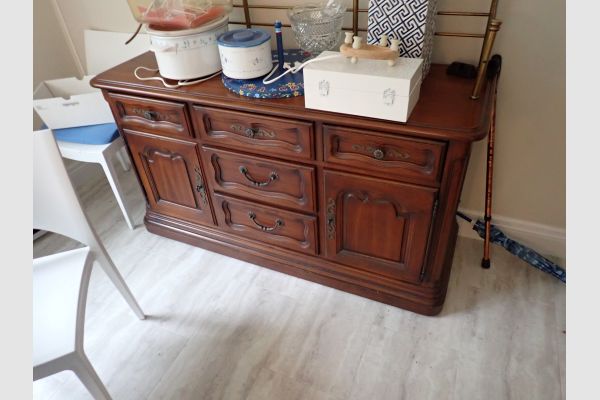 Auction listing photo