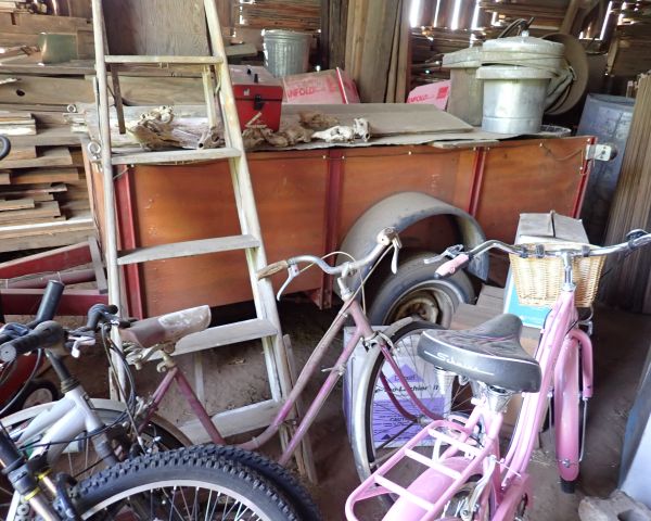Auction listing photo