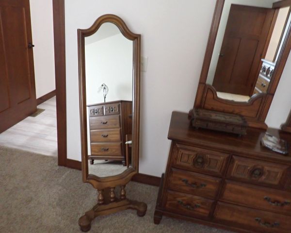 Auction listing photo
