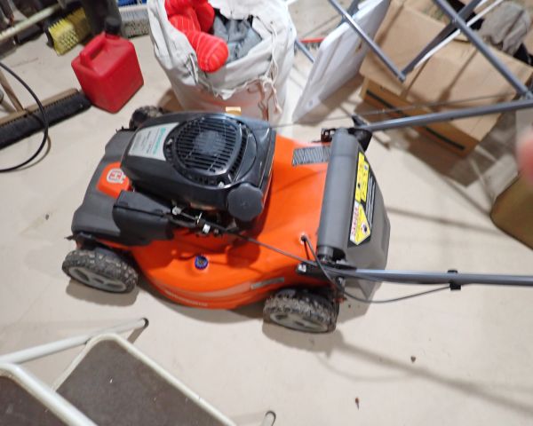 Auction listing photo
