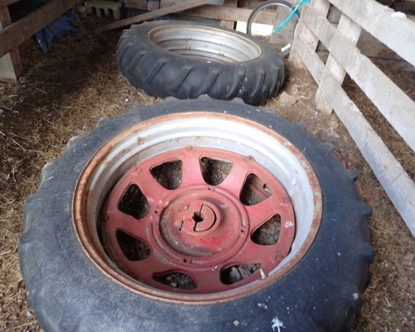 Auction listing photo