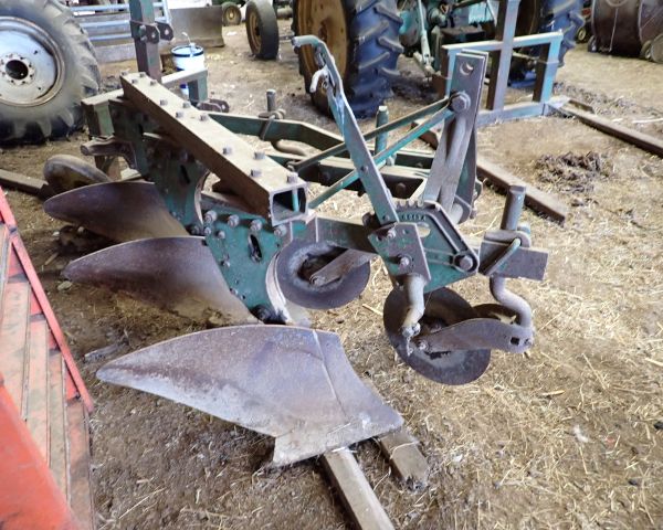 Auction listing photo