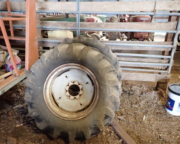 Auction listing photo