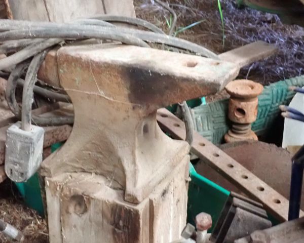 Auction listing photo