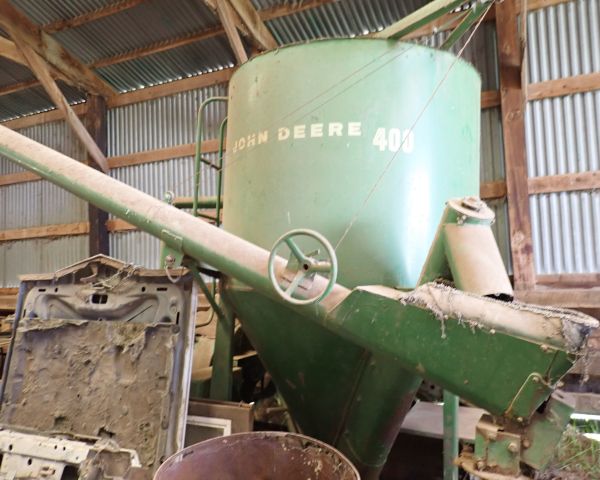 Auction listing photo