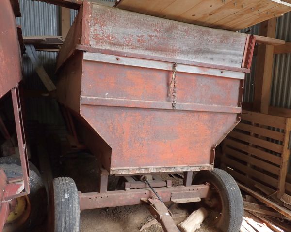 Auction listing photo
