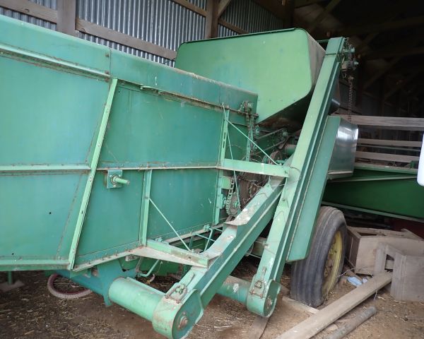 Auction listing photo