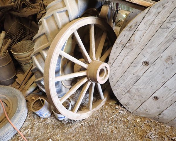 Auction listing photo