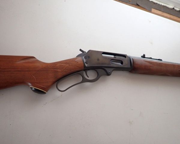 Auction listing photo