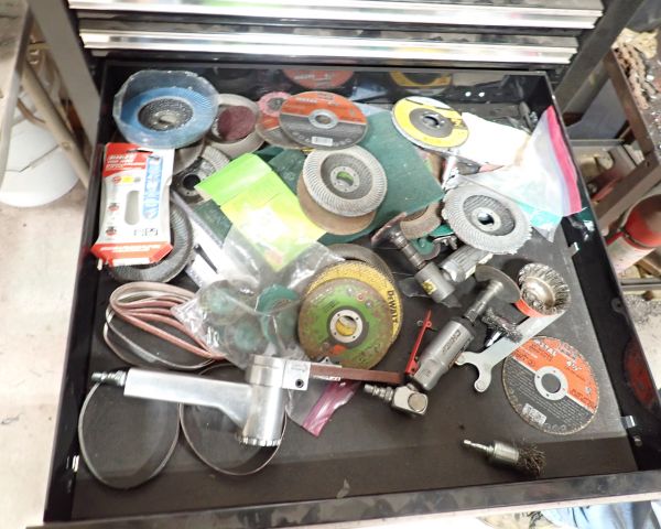 Auction listing photo
