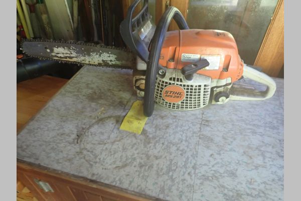 Auction listing photo