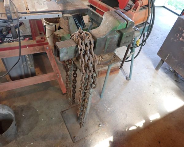 Auction listing photo
