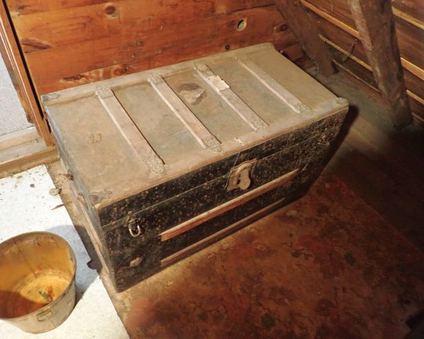 Auction listing photo