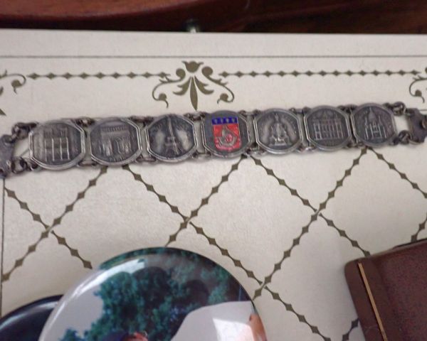 Auction listing photo