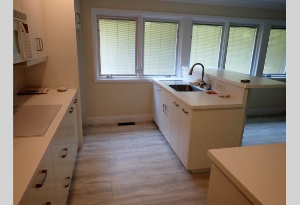 Auction listing photo
