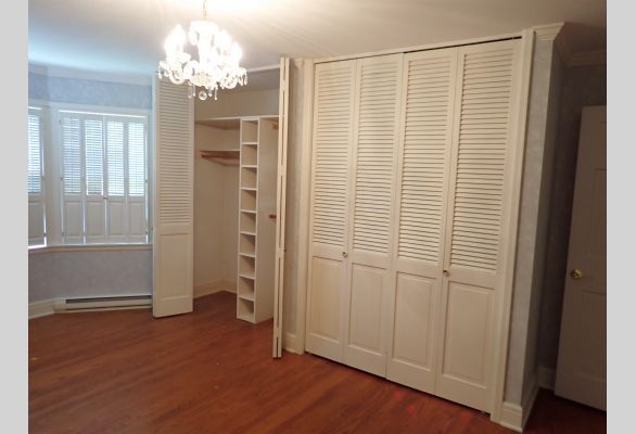 Auction listing photo
