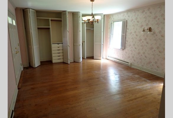 Auction listing photo