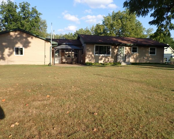 Auction listing photo