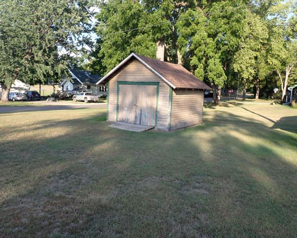 Auction listing photo