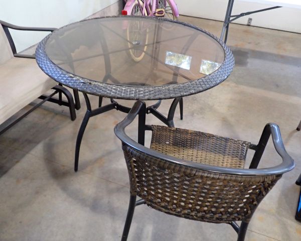 Auction listing photo