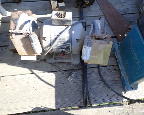auction image