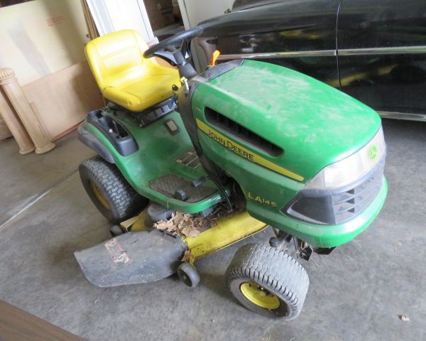 auction image