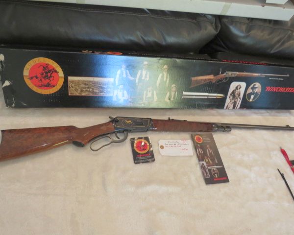 auction image