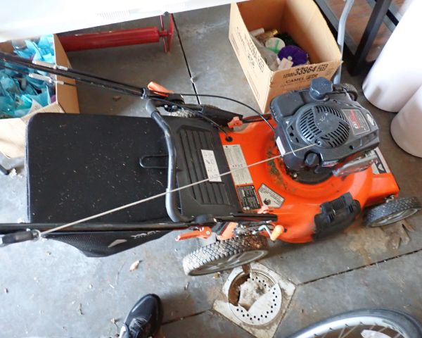 auction image
