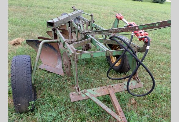 Auction listing photo
