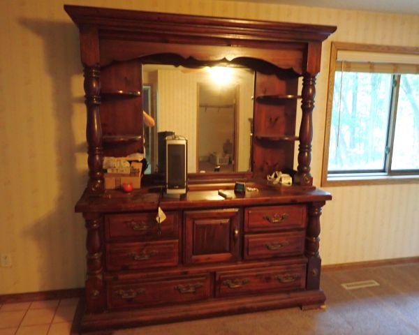 Auction listing photo