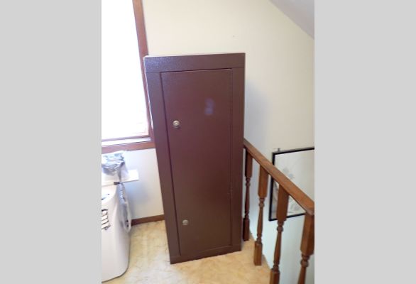 Auction listing photo