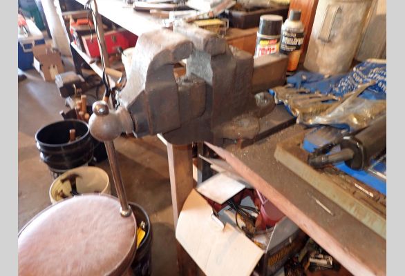 Auction listing photo