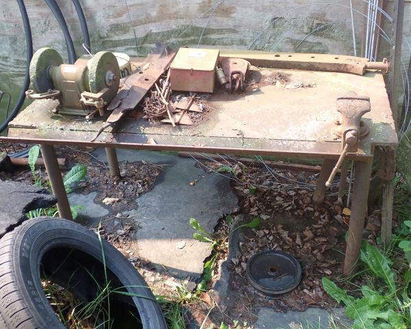 Auction listing photo