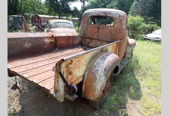 Auction listing photo