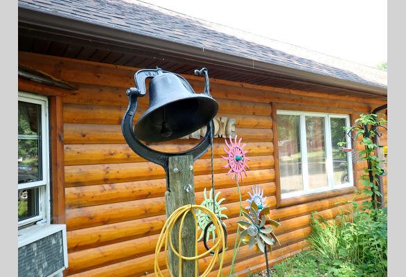 Auction listing photo