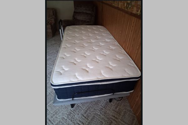 Auction listing photo