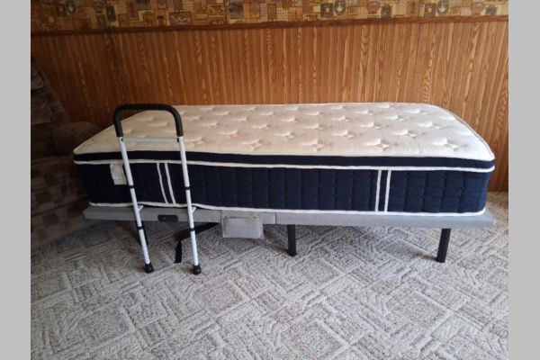 Auction listing photo