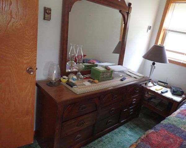 Auction listing photo