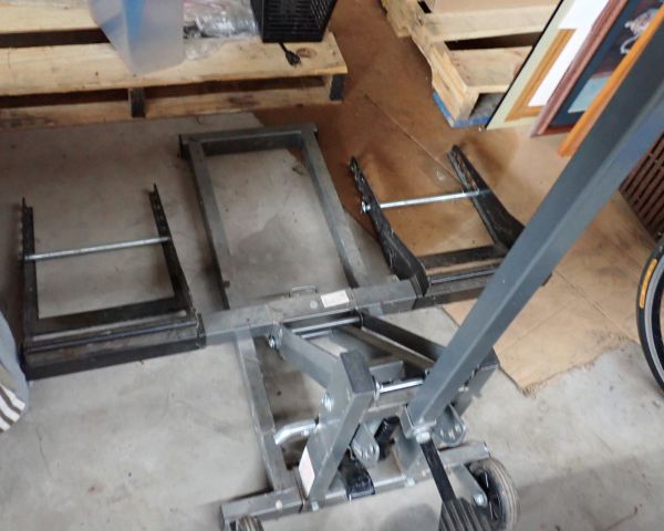 Auction listing photo